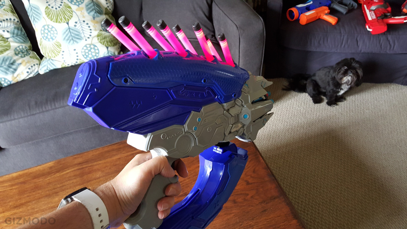 Illustration for article titled Review: BOOMco's Halo Dart Guns Aren't All a Gamer's Dream Come True